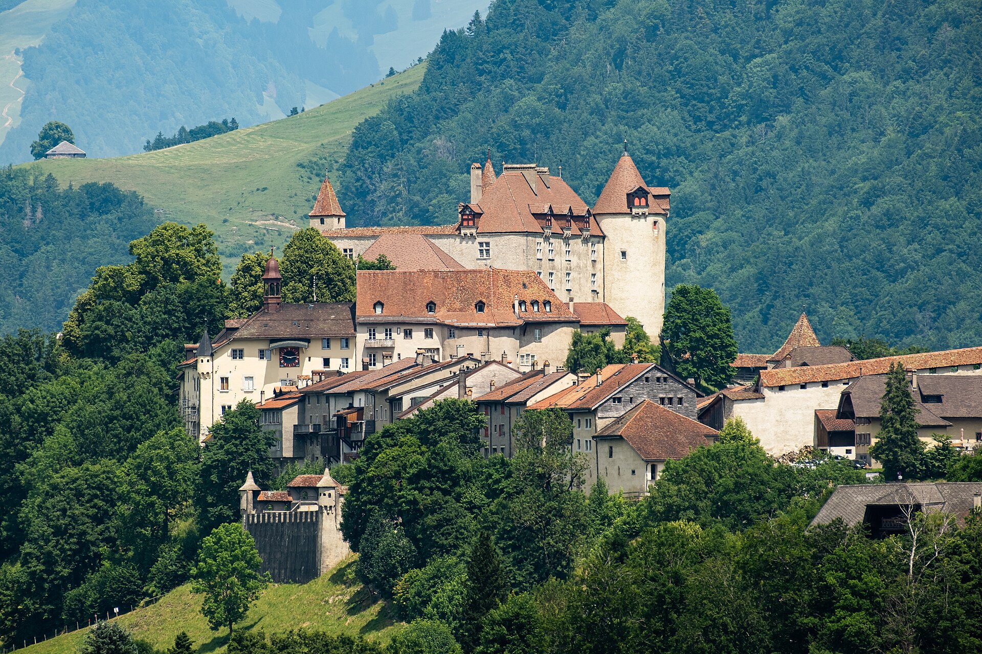 La Gruyère, terre d'origine de la maison