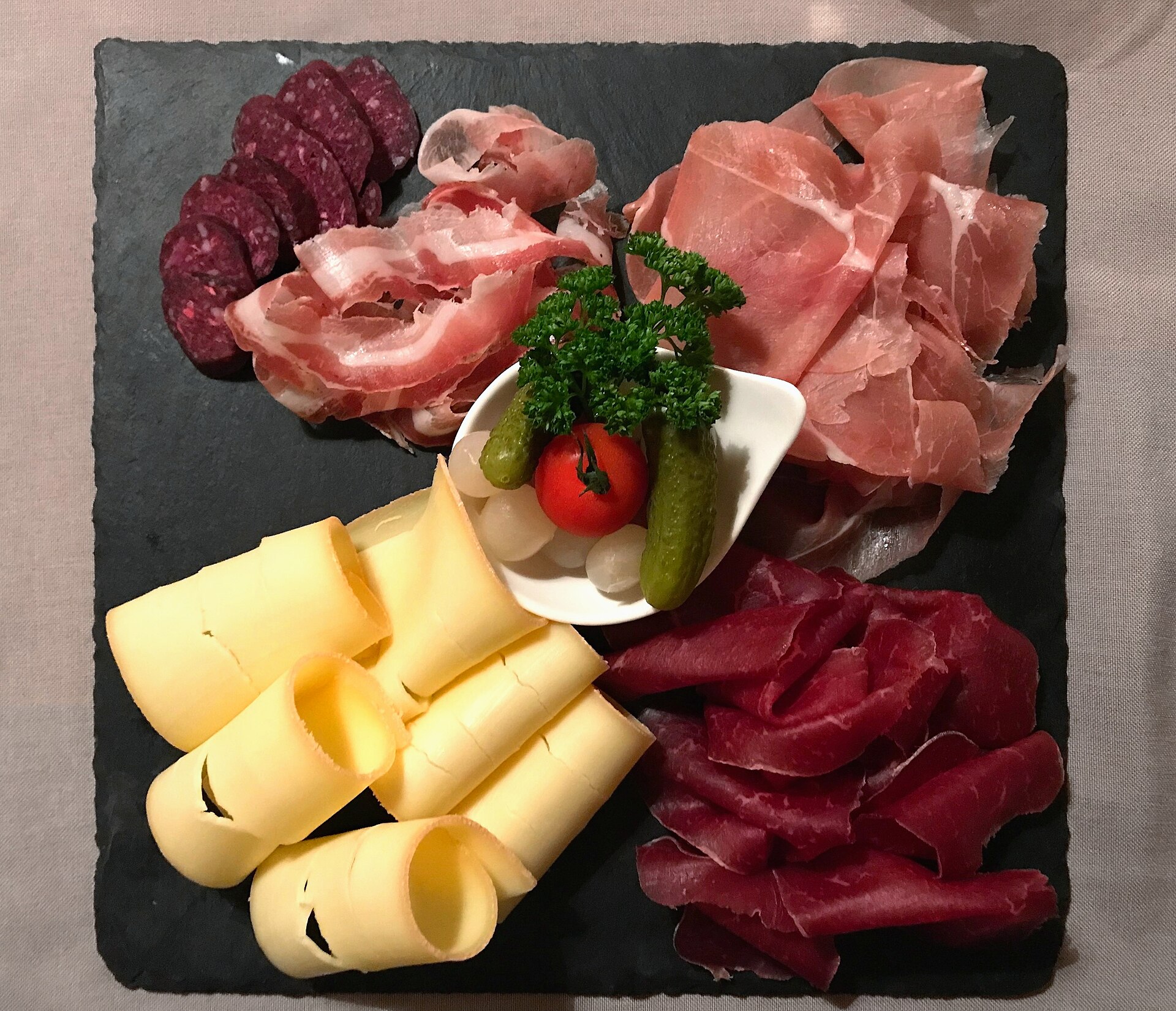 Fondue Bûcheronne, viandes mijotées au bouillon